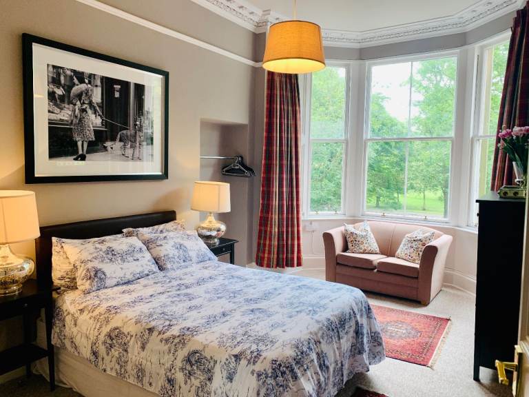 STUDENT LET - HMO 3 BED 2 BATH - MARCHMONT MEADOWS 10 MONTH RENTAL