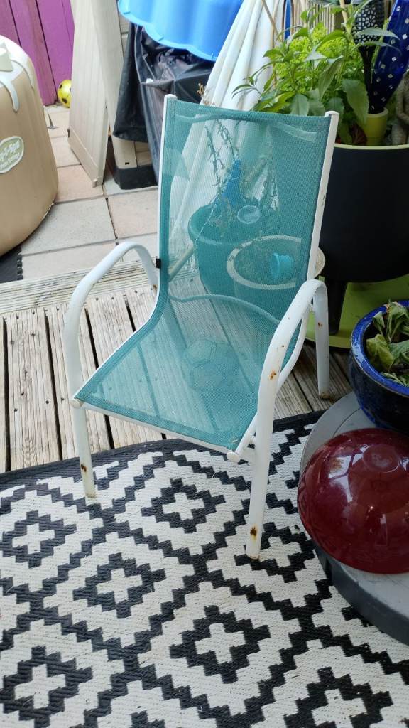 Outdoor children Patio Chairs x 5 of them £2 each White Frame, Teal Fabric