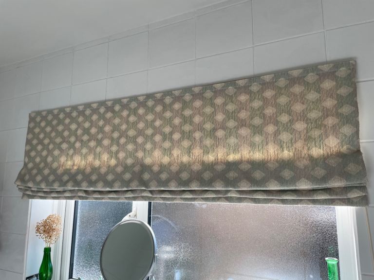 Roman blind 
