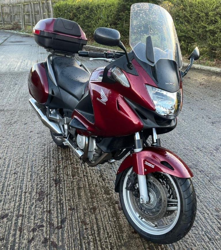 2010 10 HONDA DEAUVILLE NT700 VA ABS NT700V NT 700NICENEW MOT TOURER 14k MILES