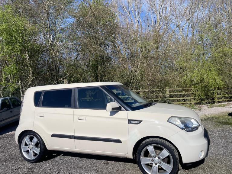KIA SOUL 1.6 SHAKER PETROL 09 REG CREAM 5 DOOR MOT AUGUST 6TH 2026 LOW INSURANCE 40+MPG