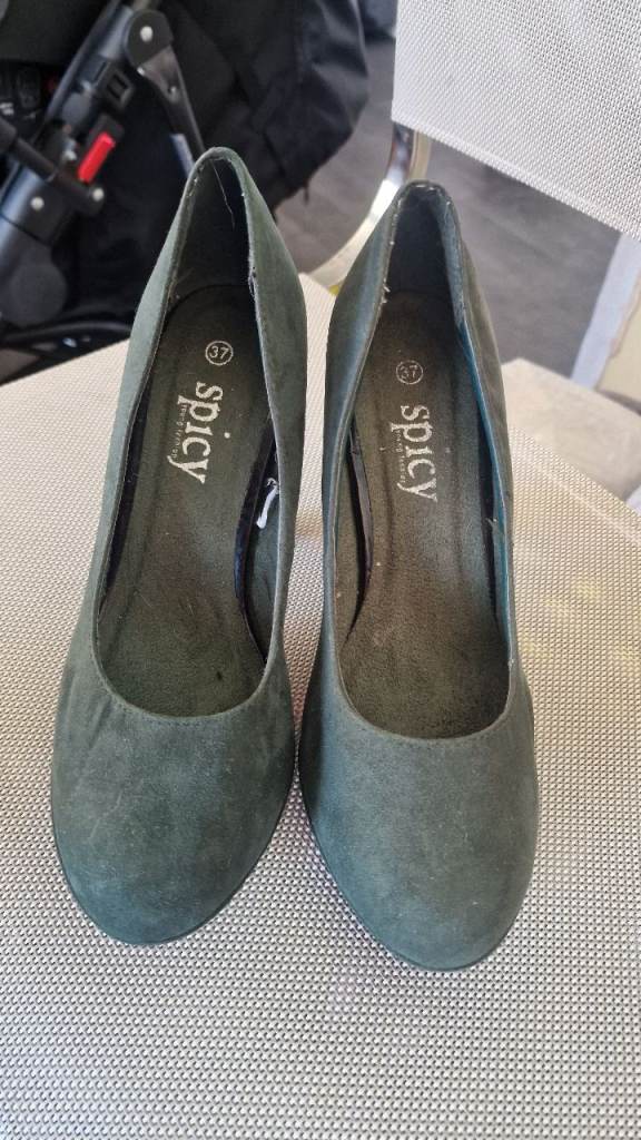 10 cm dark green velvet heels 