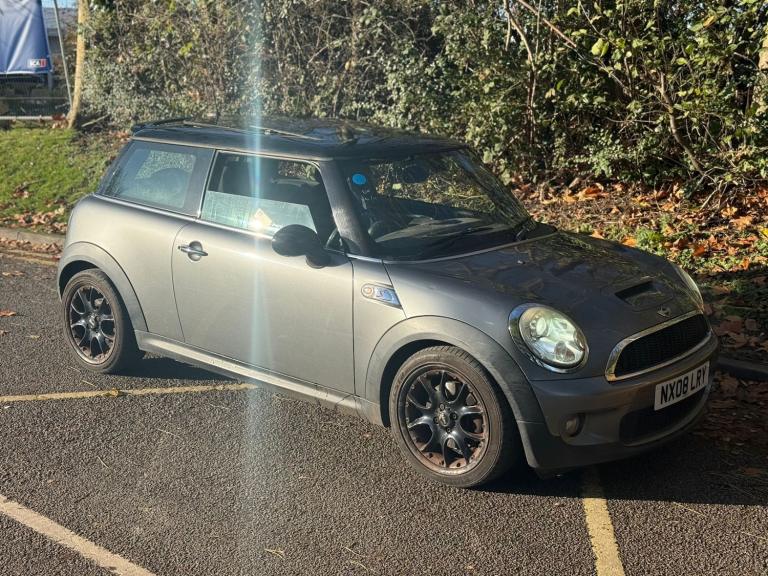 MINI 1.6 COOPER S AUTOMATIC, MOT NOVEMBER 2026 NO ADVISORIES, PAN ROOF, SAT NAV