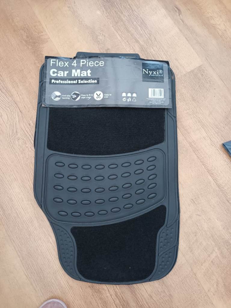 Nyxi 4 car mats new
