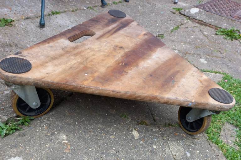 Wood trolley 
