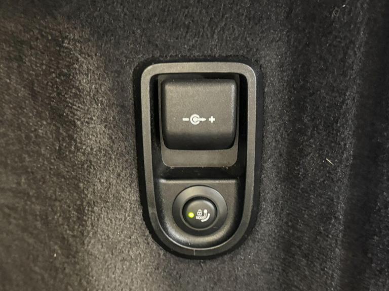  BMW 5 Series 3.0 530d M Sport Touring 5dr Diesel Auto xDrive Euro 6 (s/s) (265 ps) Diesel Automatic