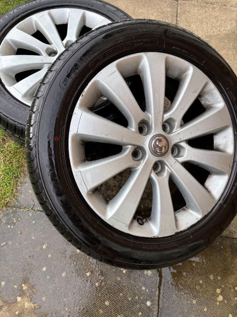 225/50/17 Tyres with alloy Vauxhall