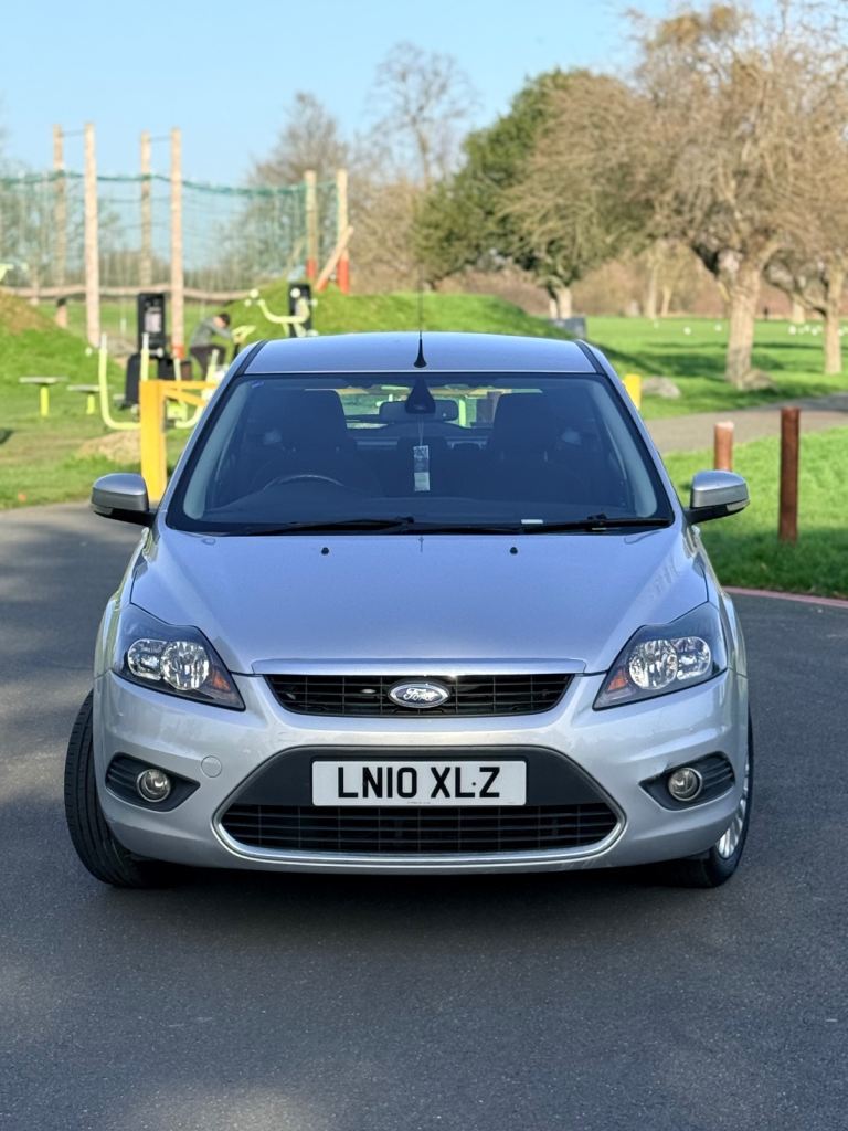 2010 Ford Focus Titanium 1.6L Automatic Full Ford Service History 65,000 Miles 1YR MOT  ONLY 1 OWNER