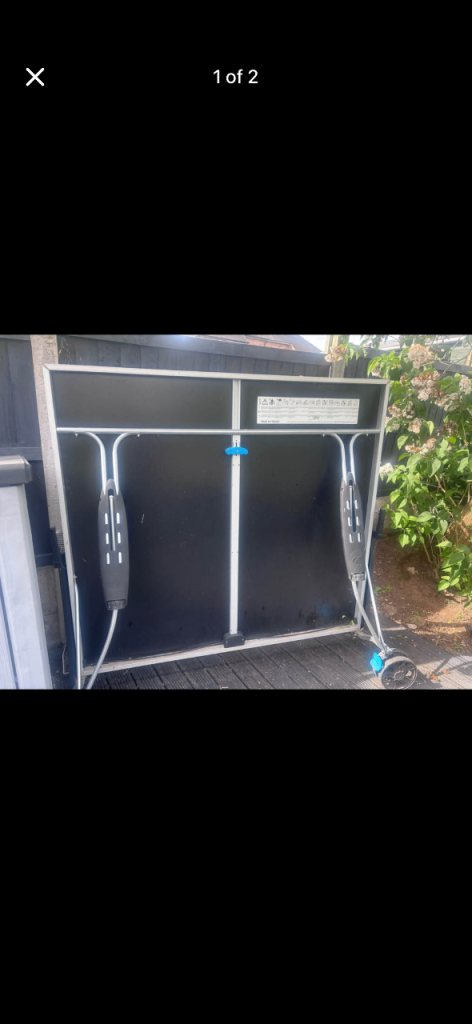 Outdoor table tennis 
