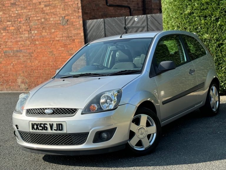 FORD FIESTA 1.4 PETROL ZETEC CLIMATE, WOW 37,000 GENUINE LOW MILEAGE, LONG MOT, HPI CLEAR, BARGAIN !