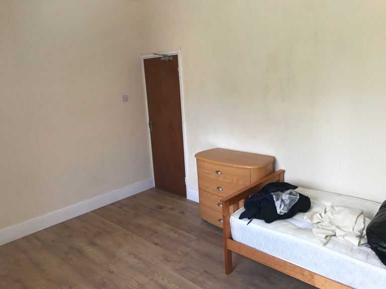 Rooms To Let