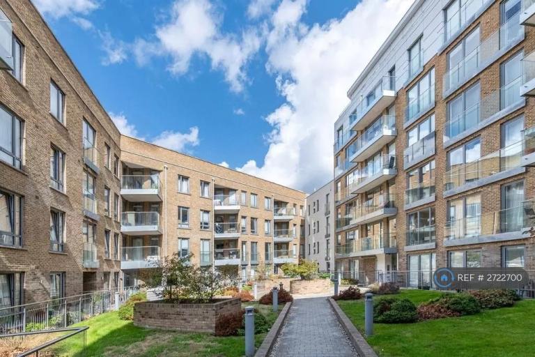 2 bedroom flat in Slate House, London, E14 (2 bed) (#2722700)