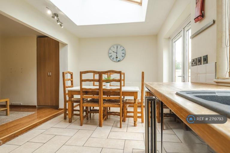 6 bedroom house in Mackie Road, Filton, Bristol, BS34 (6 bed) (#2719793)