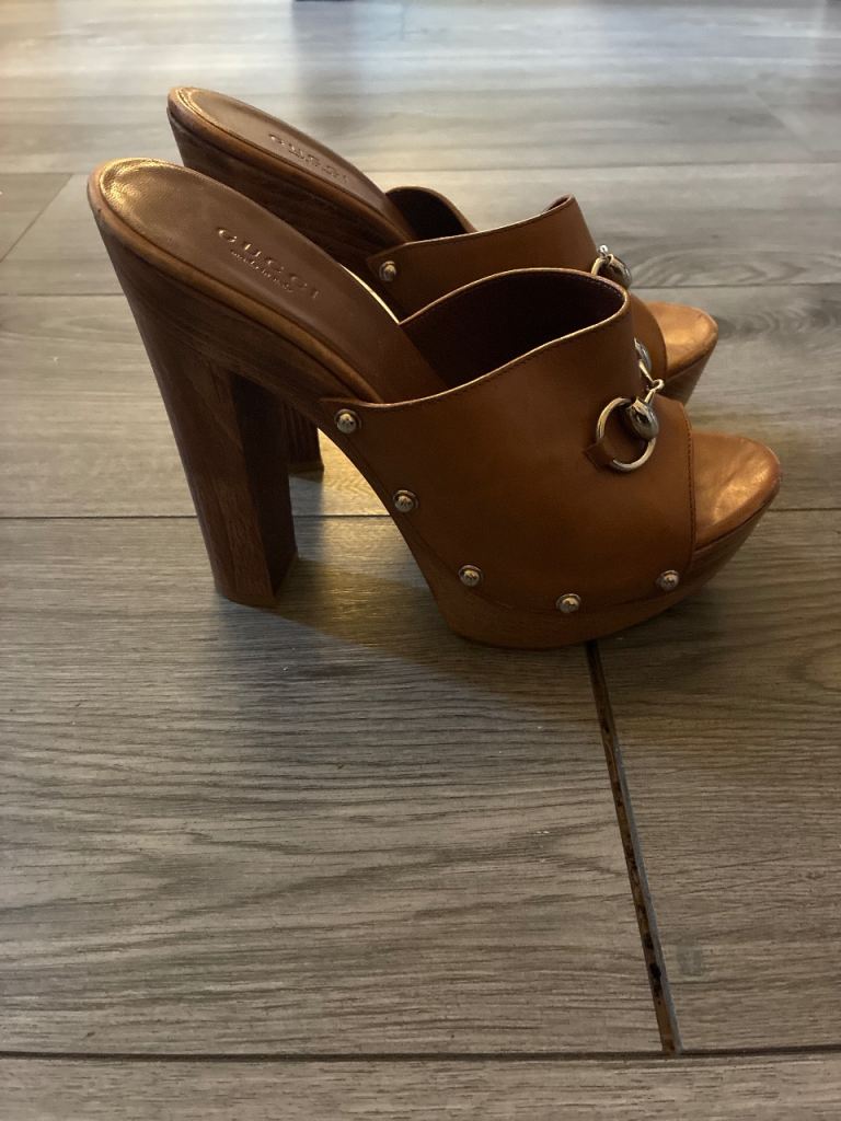 Gucci clogs