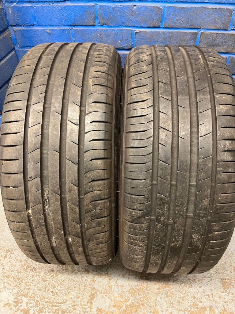 Car tyres