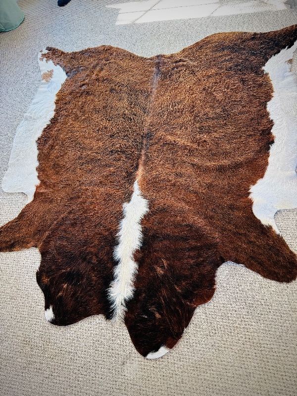100% Hereford Cow hide rug xxxl big size 