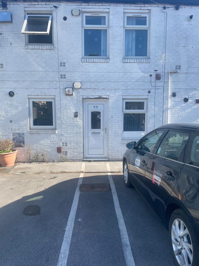 2 bedroom house to rent 