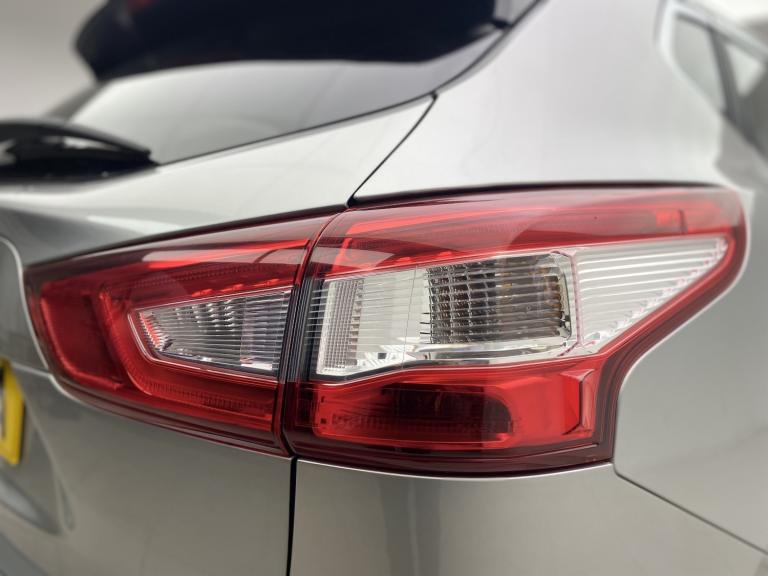 NISSAN QASHQAI 1.6 dCi Tekna 2016