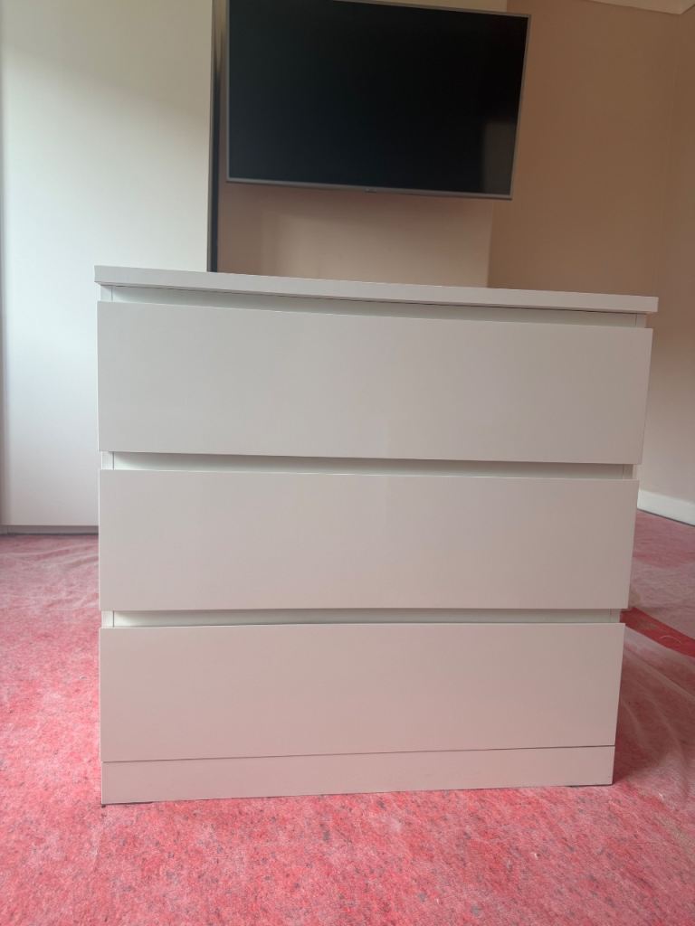IKEA Malm high gloss White Chest of Drawers 