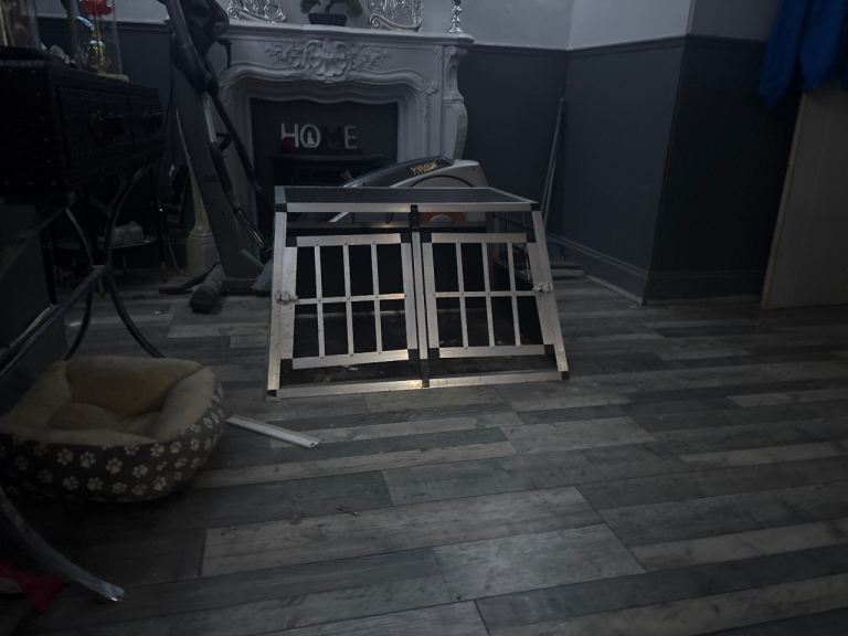 Aluminium dog cage 