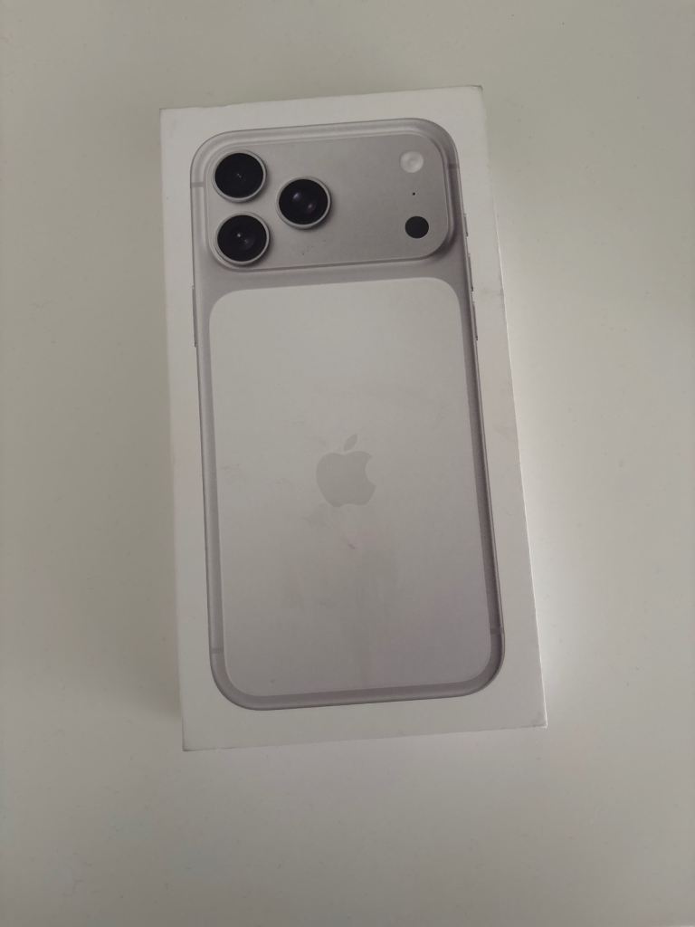 iPhone 17 Pro Max 256GB Silver