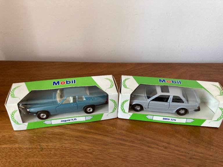 Corgi Mobil Die Cast Model Cars – Jaguar XJS & BMW 325i – NEW 
