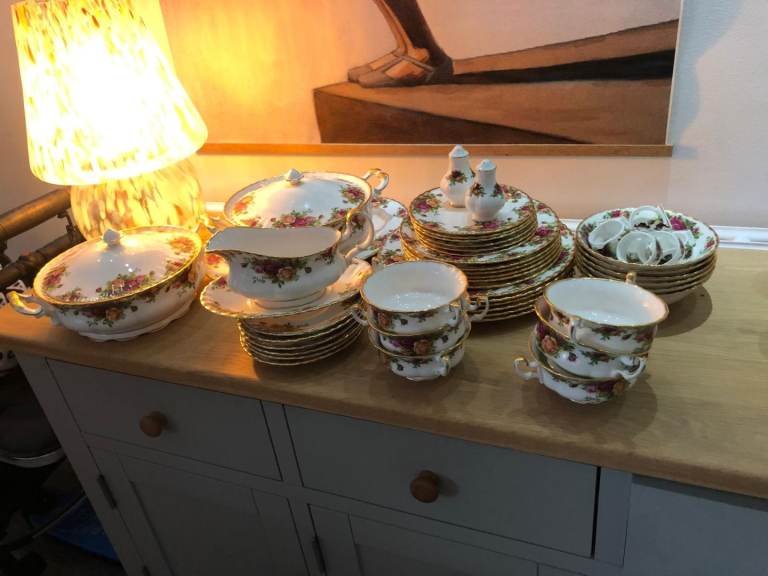 Royal Albert, Old Country Roses 6 place dinner set