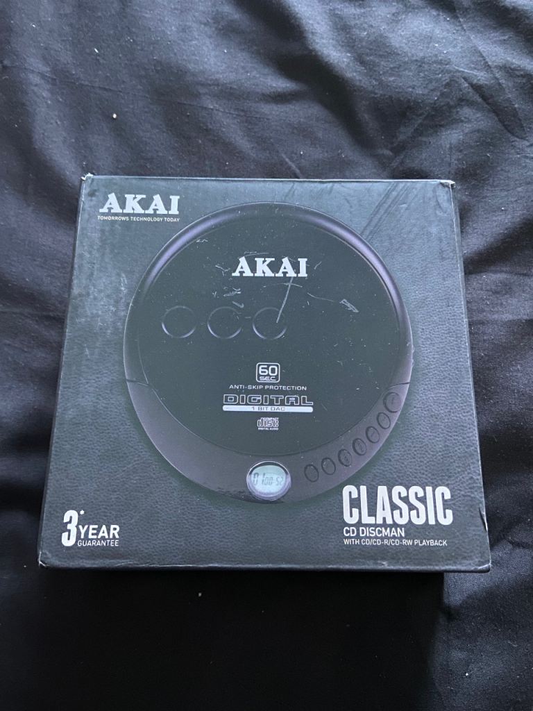 AKai Classic CD Walkman with CD/CD- R/Cd-RW Playback Black