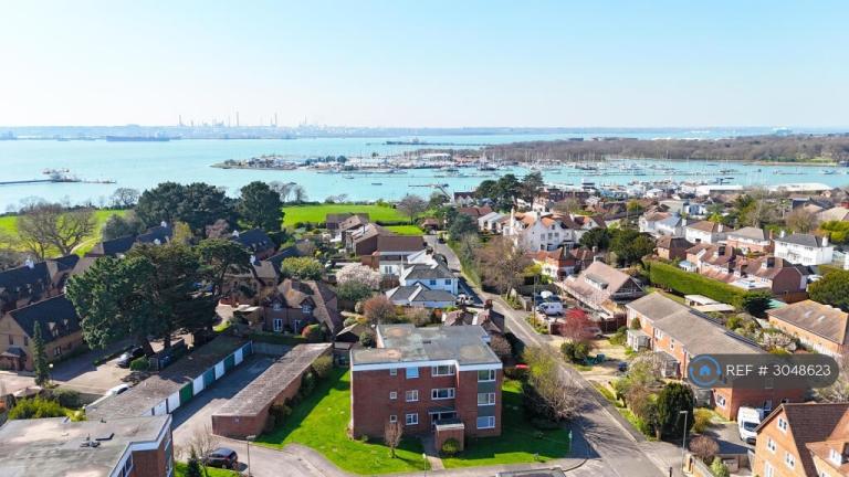 2 bedroom flat in Havelock Court, Southampton, SO31 (2 bed) (#3048623)
