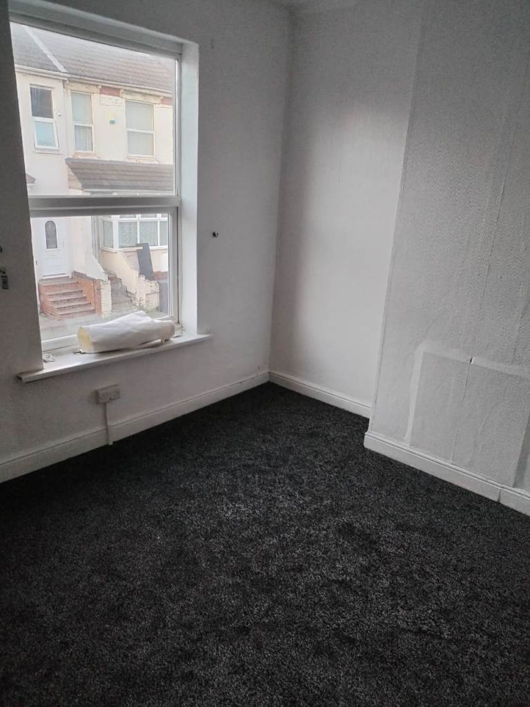 **2 Bedroom House For Rent In Wolverhampton (WV3 Postcode)**