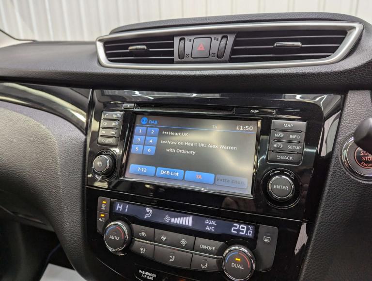 2015 Nissan Qashqai 1.5 Qashqai N-Tec+ dCi 5dr SUV Diesel Manual