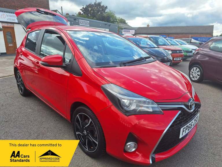 2016 Toyota Yaris 1.33 Dual VVT-i Design Hatchback 5dr Petrol Manual Euro 6 (99 ps) Hatchback Pet...