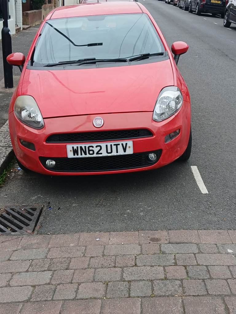 2012 FIAT PUNTO 1.2 EASY – 5 DOOR – MANUAL – LOW MILES – LONG MOT
