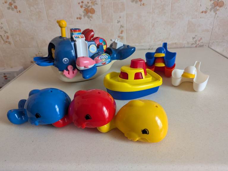 Baby/toddler Bath Toys Bundle – Good Condition