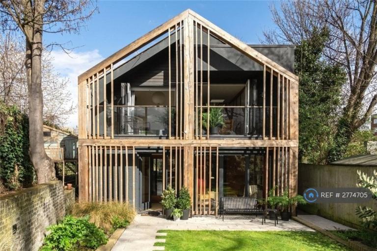 4 bedroom house in Navarino Grove, London, E8 (4 bed) (#2774705)