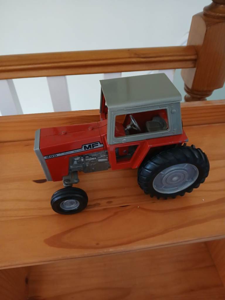 Vintage Model Massey Ferguson 590 2WD Farm Tractor Toy