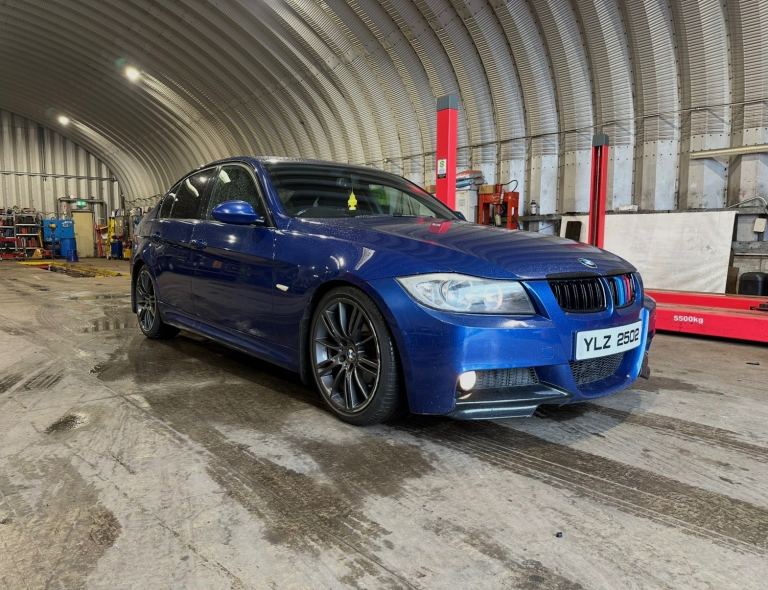 BMW, 3 SERIES, Saloon, 2006, Manual, 1995 (cc), 4 doors