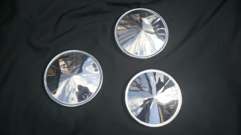 Classic car chrome wheel hubs caps