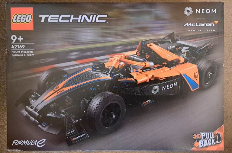 lego technic 42169 neom McLaren formula E tram race car 