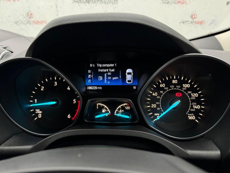 2017 Ford Kuga 2.0 TDCi Titanium Euro 6 (s/s) 5dr HATCHBACK Diesel Manual