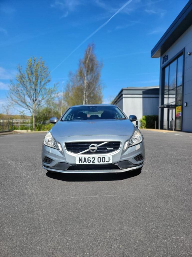 VOLVO S60 1.6 T3 R-Design 2012