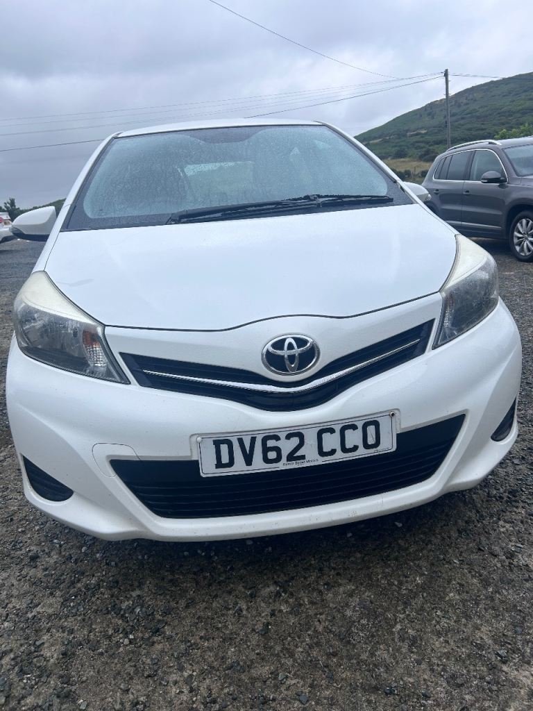 Toyota, YARIS, Hatchback, 2012, Manual, 1364 (cc), 5 doors