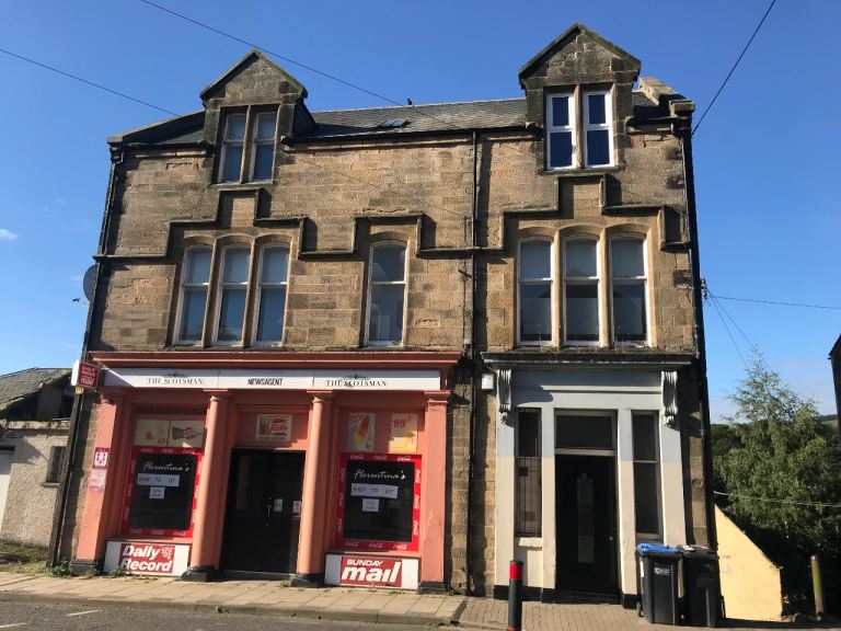 Large, spacious 4/5 Double bedroom, fully furnished Double Upper property