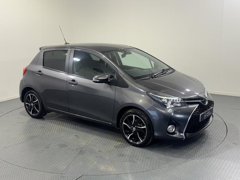 2016 Toyota Yaris Dual VVT-i Design Hatchback Petrol Manual