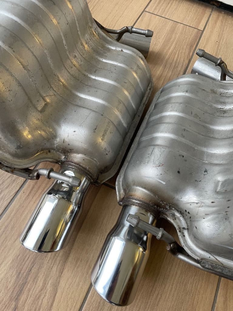 Chrysler 300c exhaust back boxes