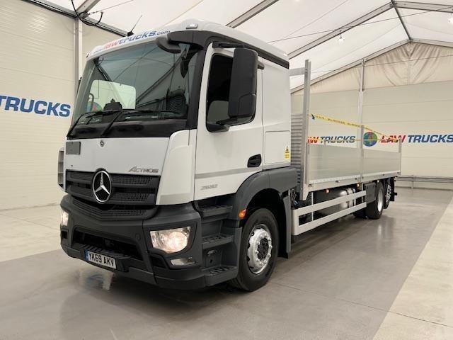Mercedes-Benz Actros 2530 6x2 Rear Lift Dropside Scaffolding Truck