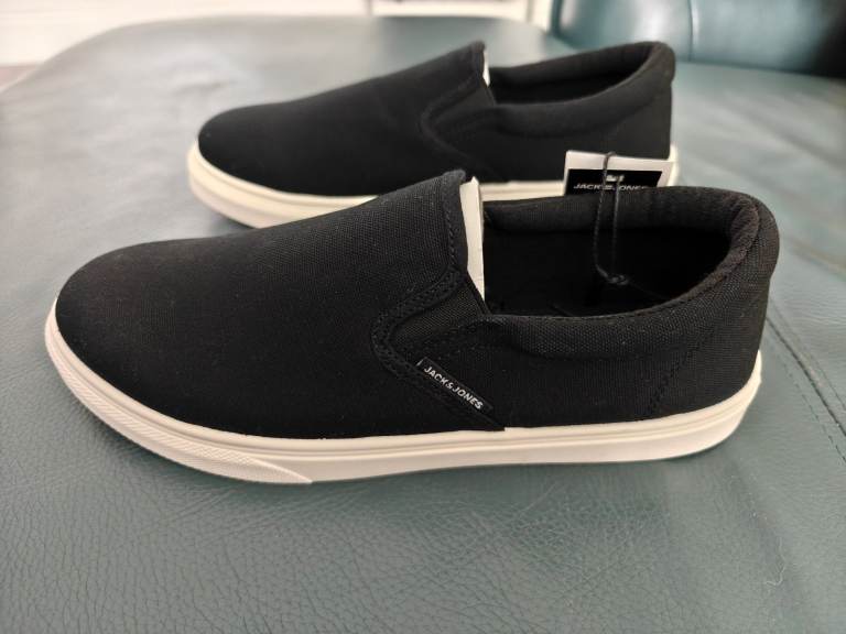 New Jack and Jones black Richmond slip on trainers. New