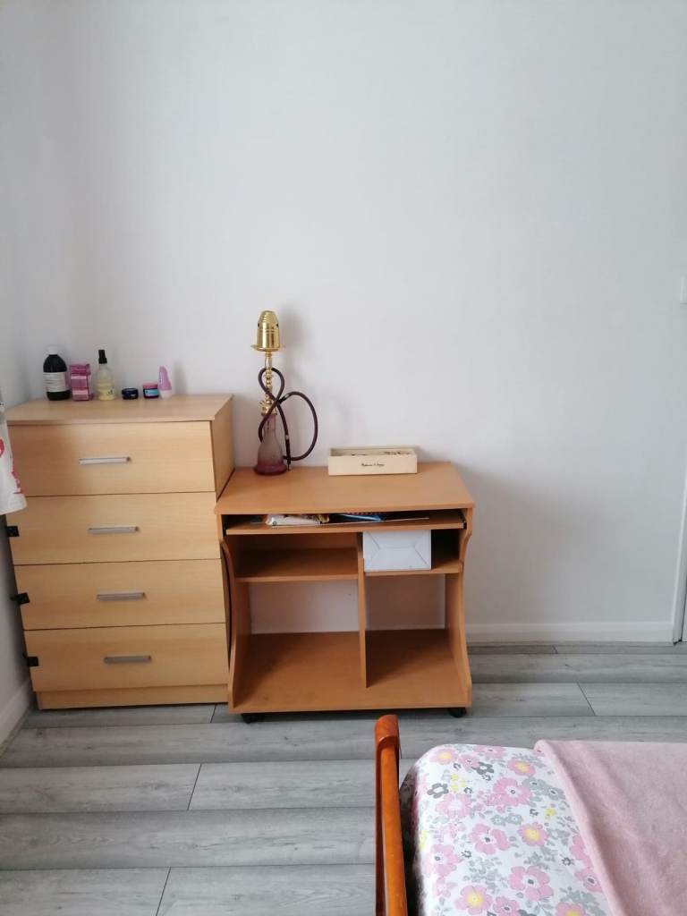 1 Double room to rent in with an Asian family for a female student or a female working professional