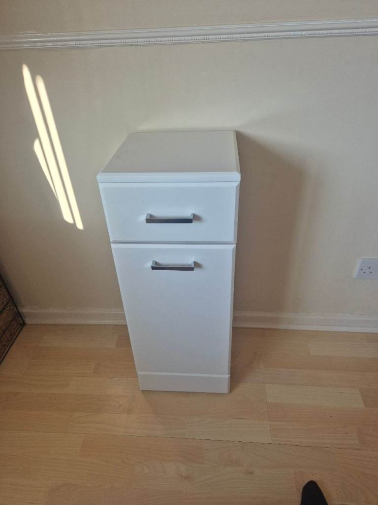 gloss white bathroom laundry basket cabinet,