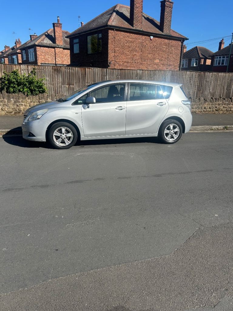 Toyota Verso, MPV, 2009, Manual, 1998 (cc), 5 doors